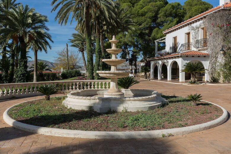 Villa Fidalsa Wine Valley Mansion