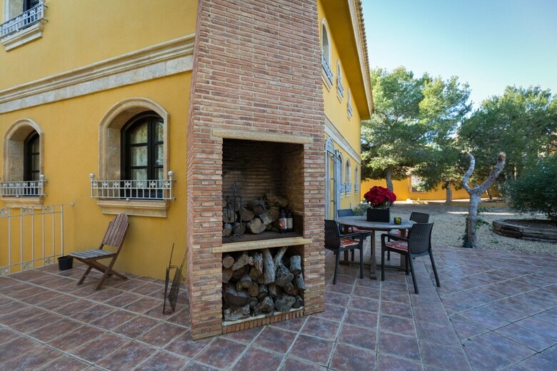 Villa Fidalsa Harry Potter House