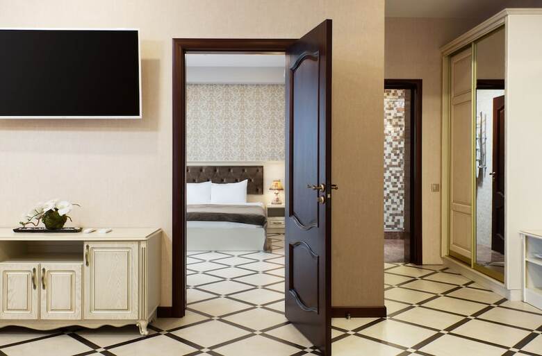 Modart Hotel