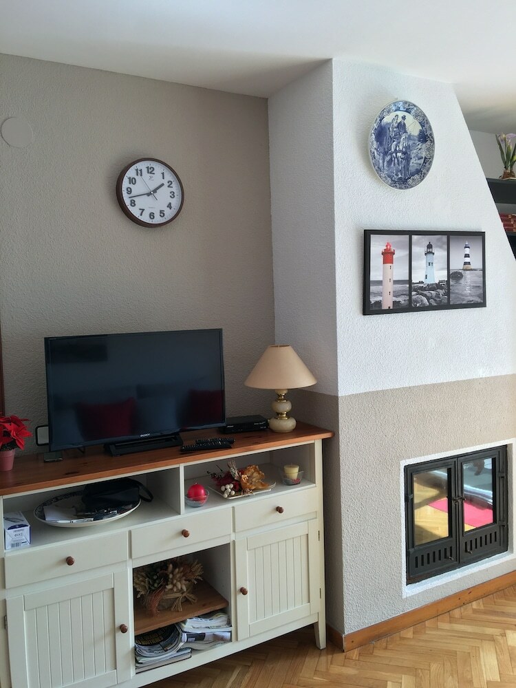 Apartamentos Aiguaneu S Ermita