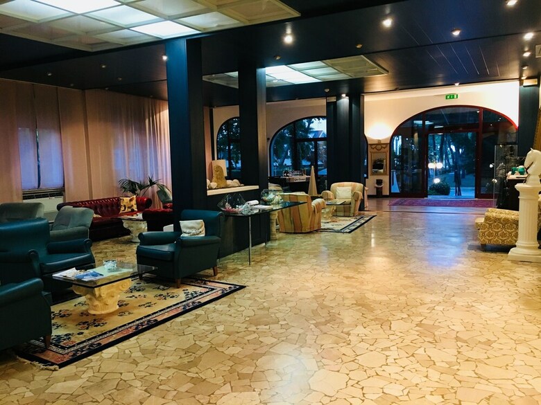 Hotel Deanna Golf
