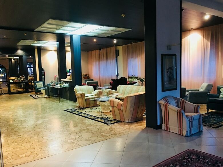 Hotel Deanna Golf