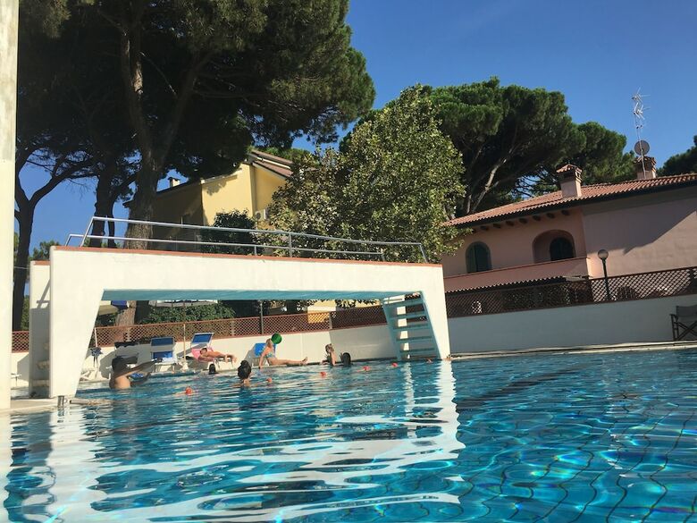 Hotel Deanna Golf