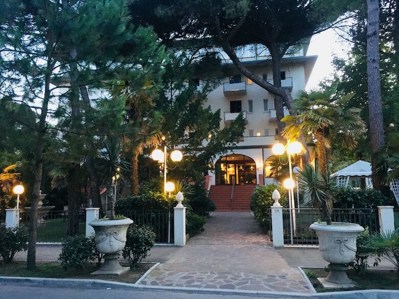 Hotel Deanna Golf