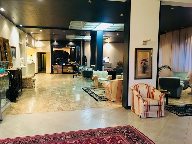 Hotel Deanna Golf