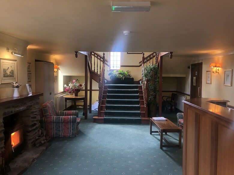Hotel Raleghs Cross Inn