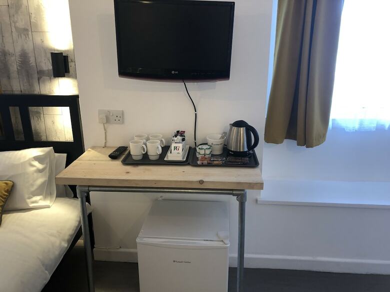 Hotel Raleghs Cross Inn
