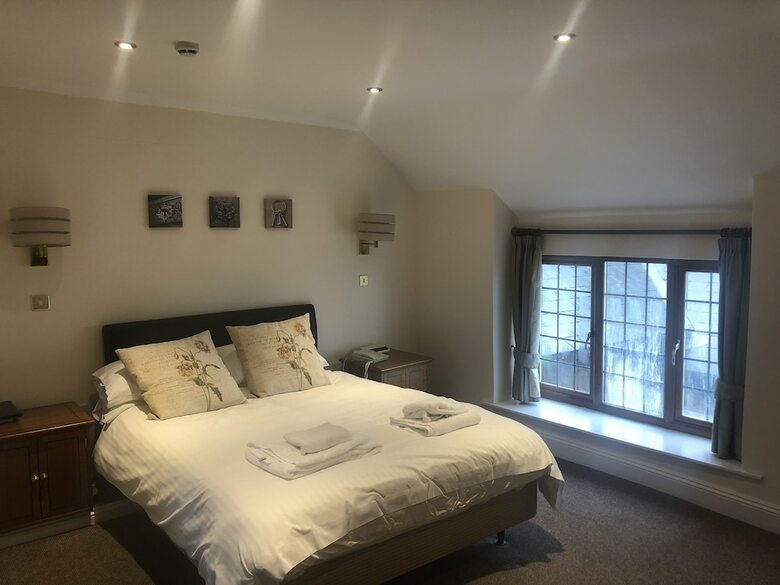 Hotel Raleghs Cross Inn