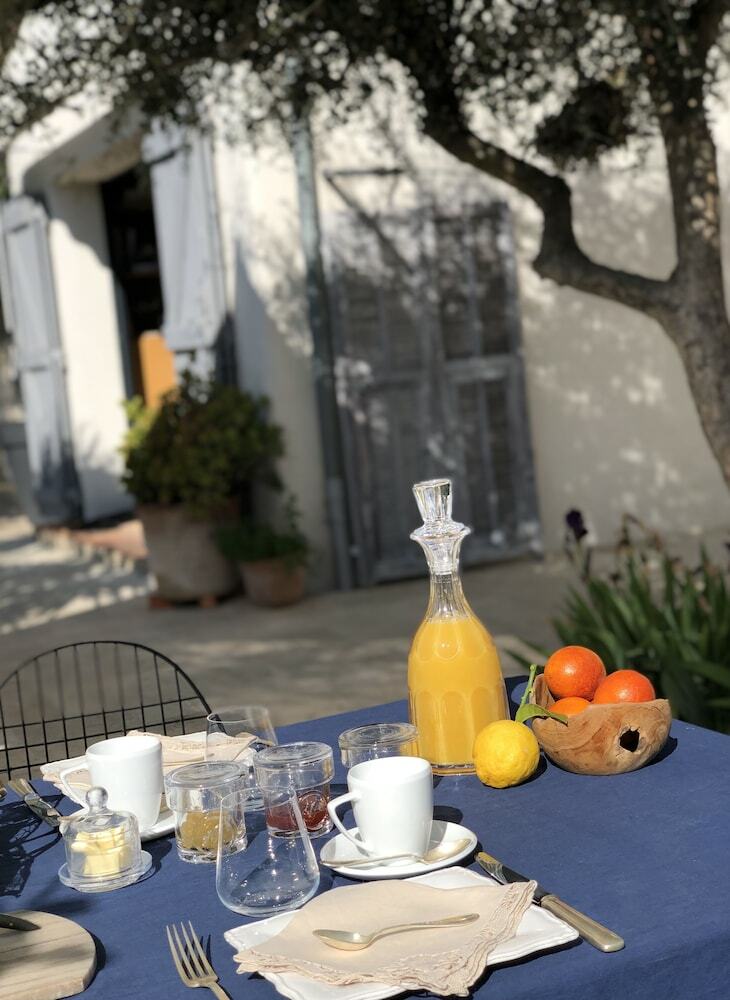 Bed & Breakfast Mas Saint Antoine - Maison D'hotes