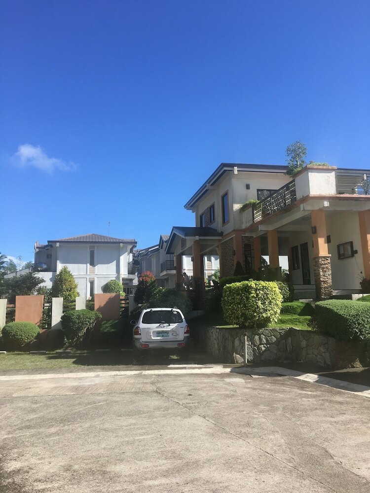 Tagaytay Hampton Villa