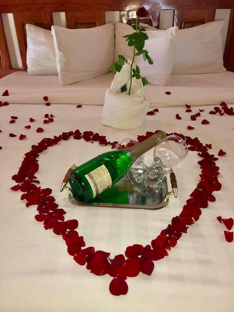 Hotel Njele Country Park