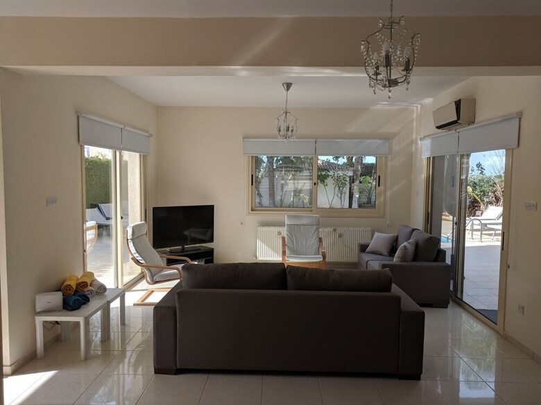 Anthorina Villa 9