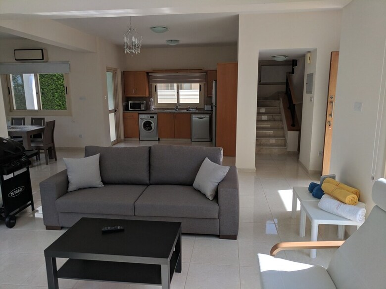 Anthorina Villa 9