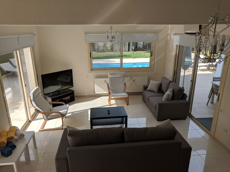 Anthorina Villa 9