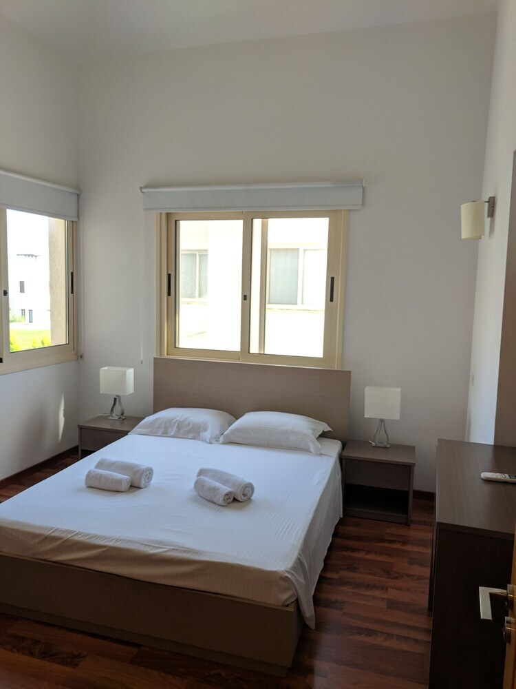 Anthorina Villa 9