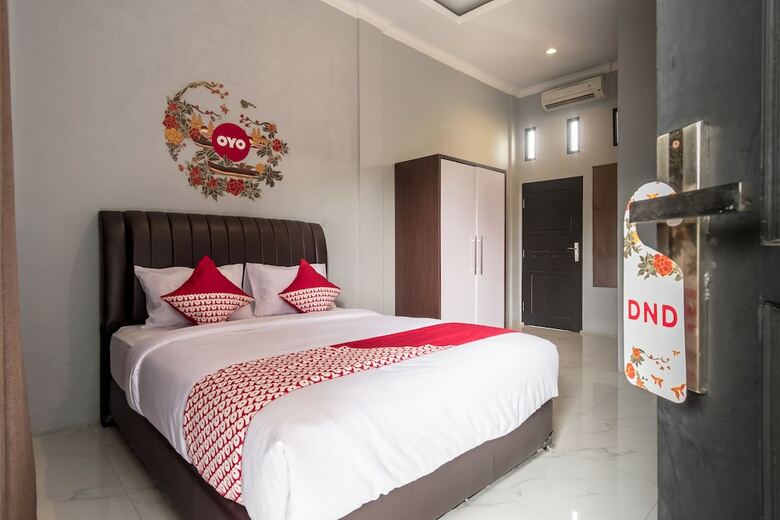 Hotel Oyo 470 Green Kno
