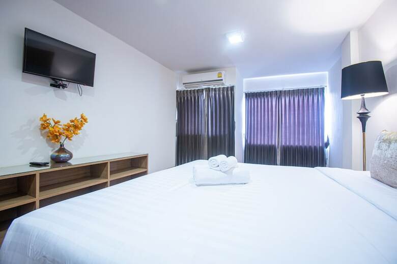 Hotel The Greenery Central Suites