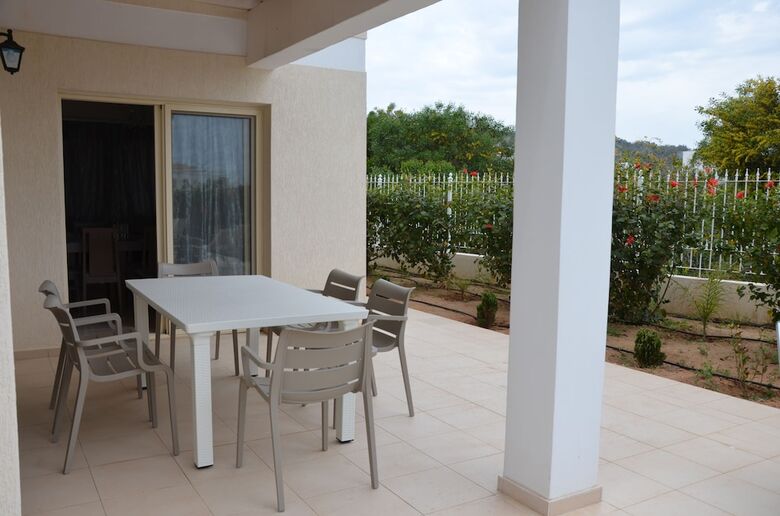 Anthorina Villa 10