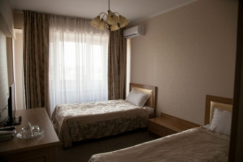 Seven Hotel