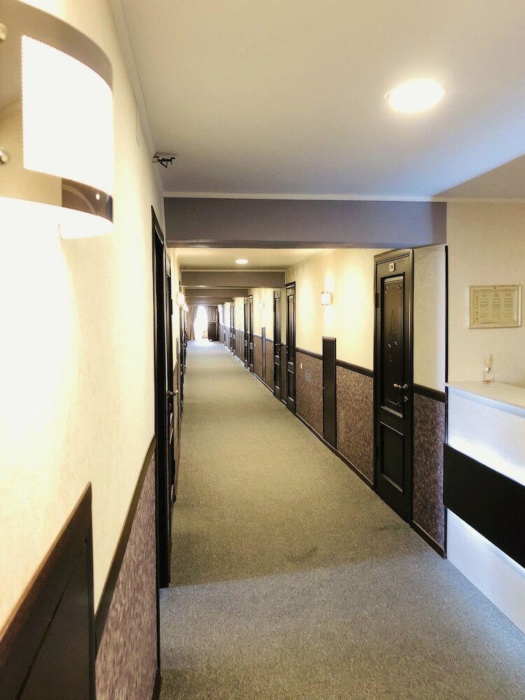 Seven Hotel
