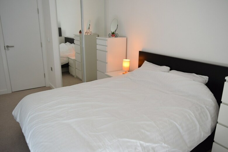 Spacious 2 Bedroom Apartment In Blackheath
