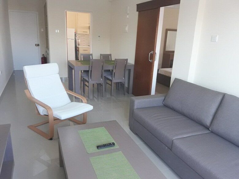 Apartamentos 44 Tsimintia Court
