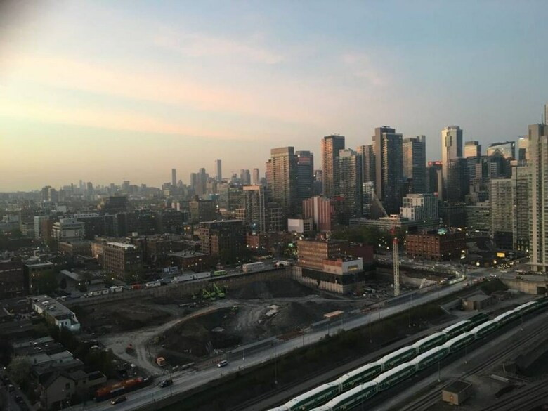 Apartamentos 1 Bedroom Flat In Spadina/fort York