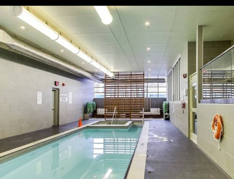 Apartamentos 1 Bedroom Flat In Spadina/fort York