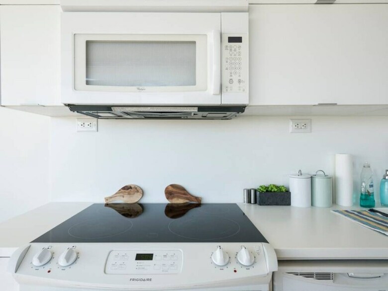 Apartamentos 1 Bedroom Flat In Spadina/fort York