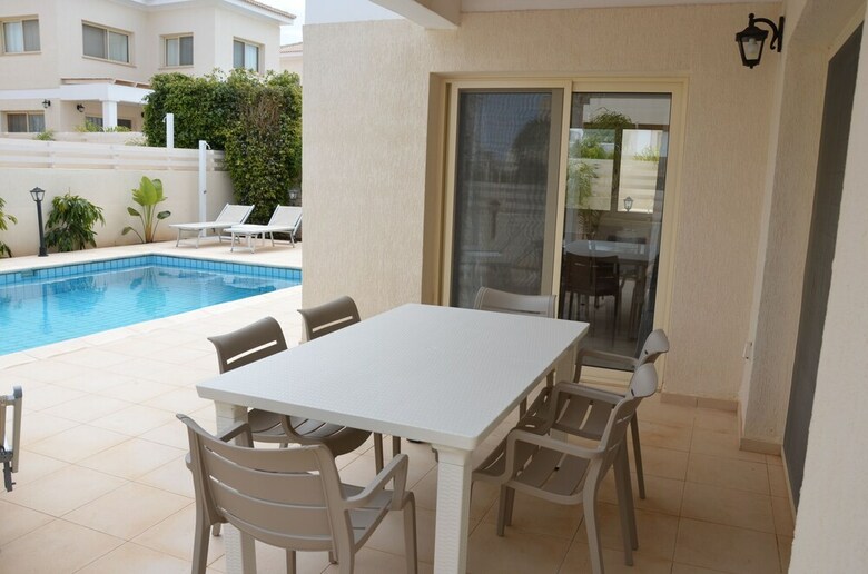 Anthorina Villa 17