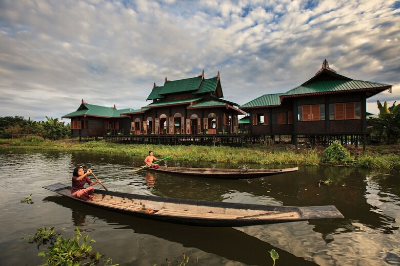 Hotel Inle Heritage Stilt House