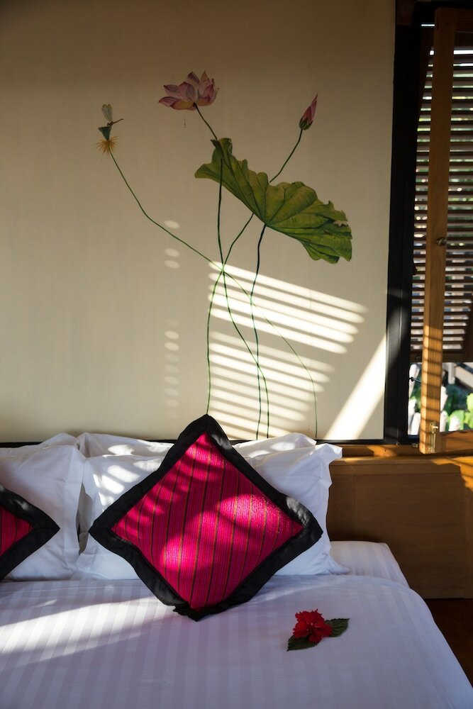 Hotel Inle Heritage Stilt House