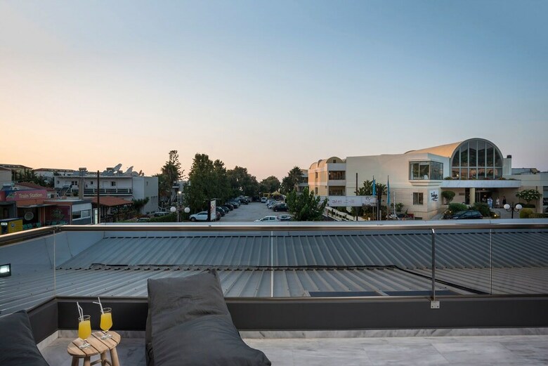 Sun Ray Luxury Aparthotel