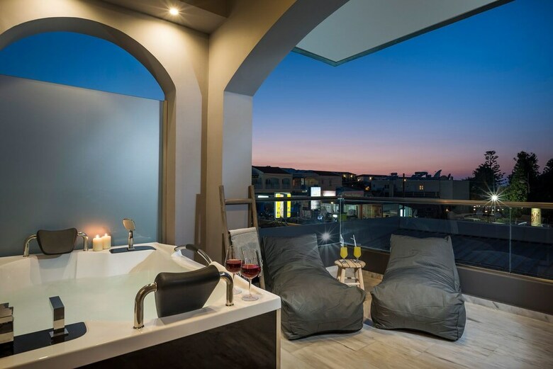 Sun Ray Luxury Aparthotel