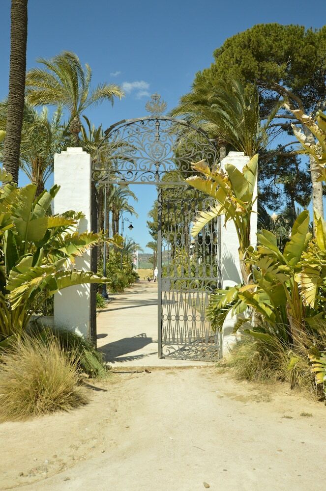 Hacienda Riquelme Serviced Apartments