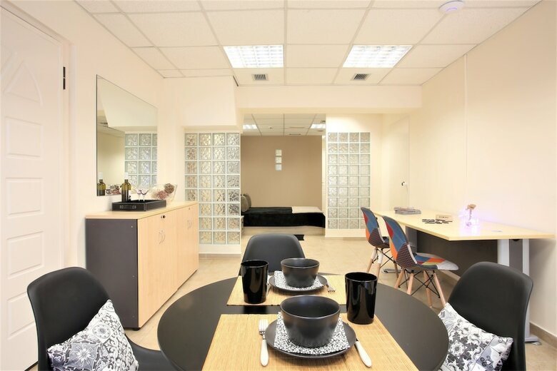 Apartamentos Gk Airport Suites