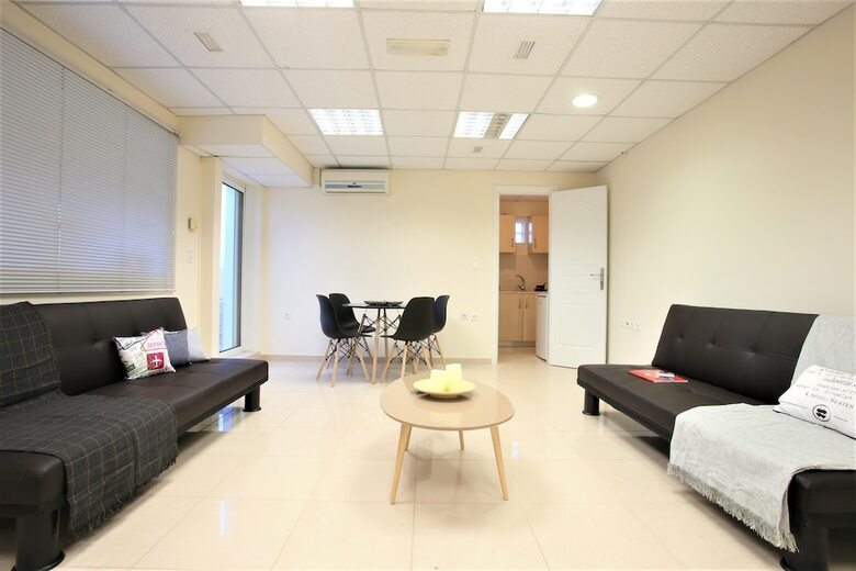 Apartamentos Gk Airport Suites