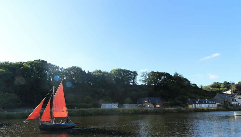 G�te Au Bord de La Rive