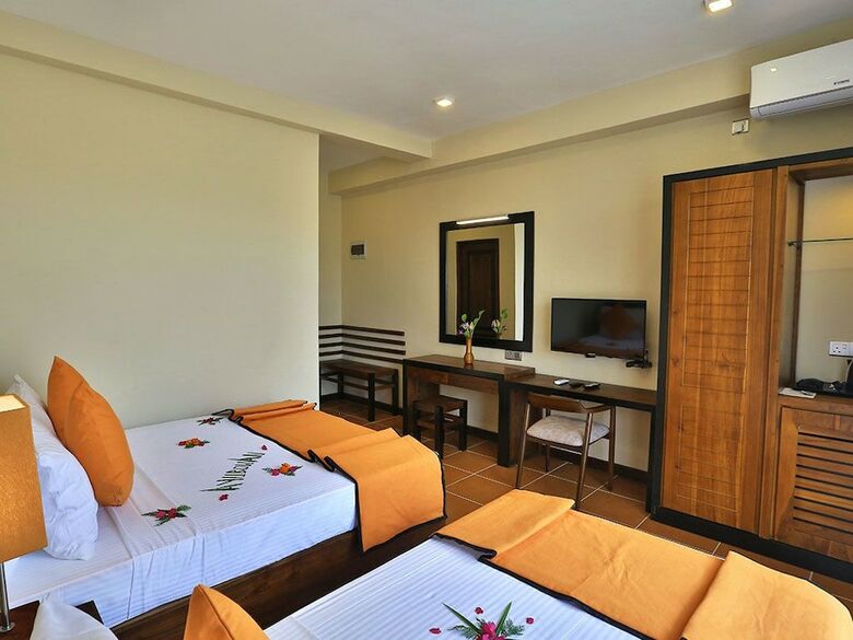 Hotel Lily's Resort