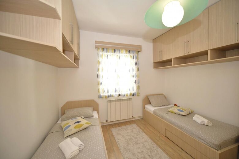 Sunshine Apartments