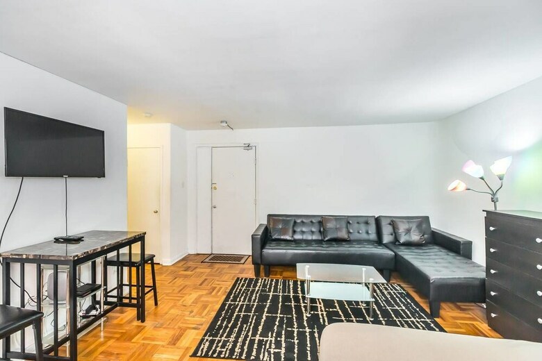 Apartamentos Magnificent Condo At Leaside - 10 Mins To Downtown