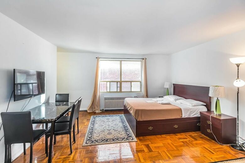 Apartamentos Magnificent Condo At Leaside - 10 Mins To Downtown