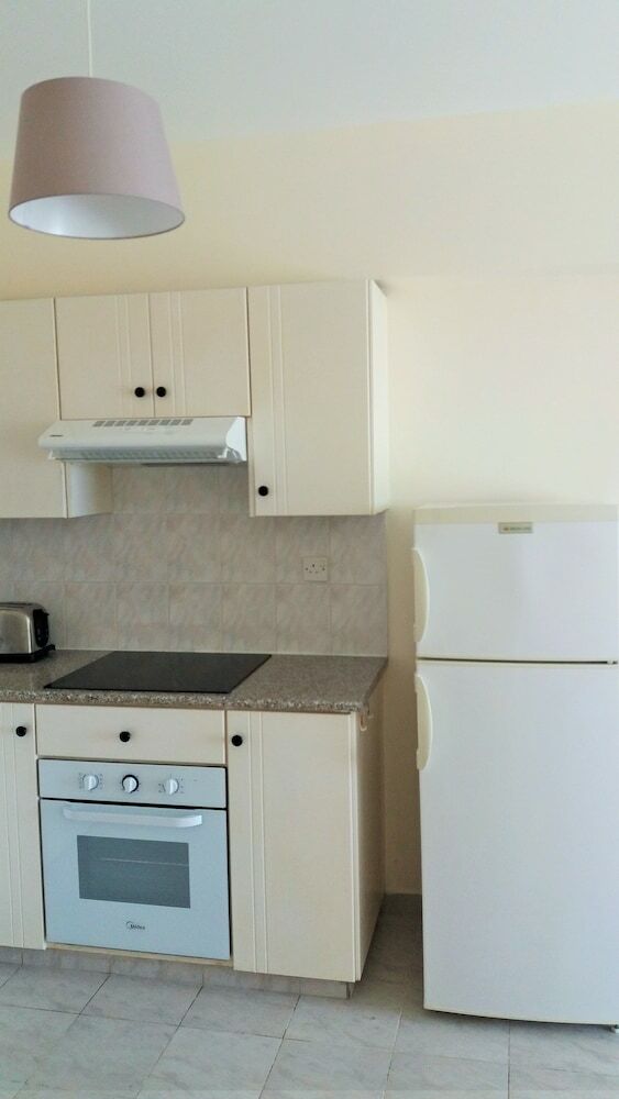 Apartamentos 401 Dhalia Court