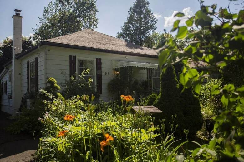 One Of A Kind Experience Heritage Cottage