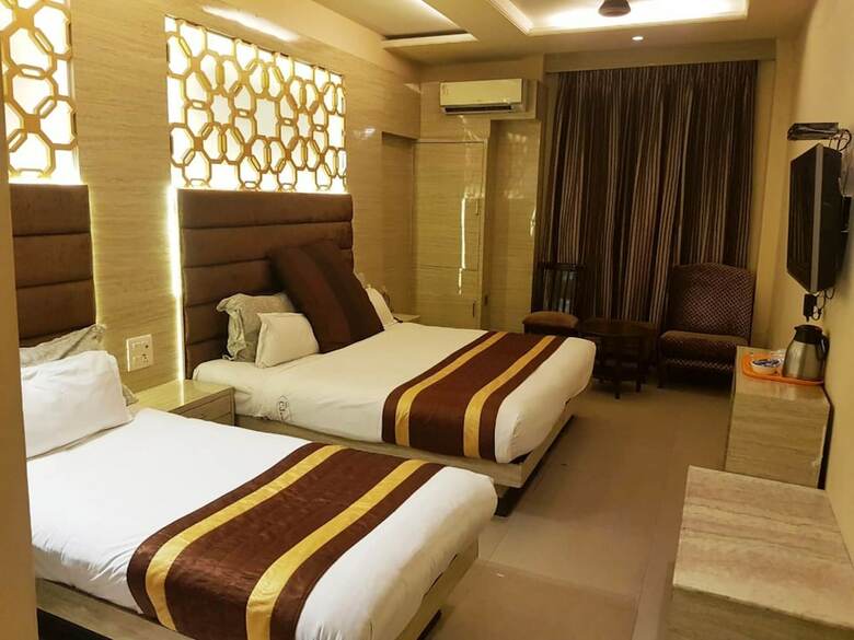 Hotel Cj International