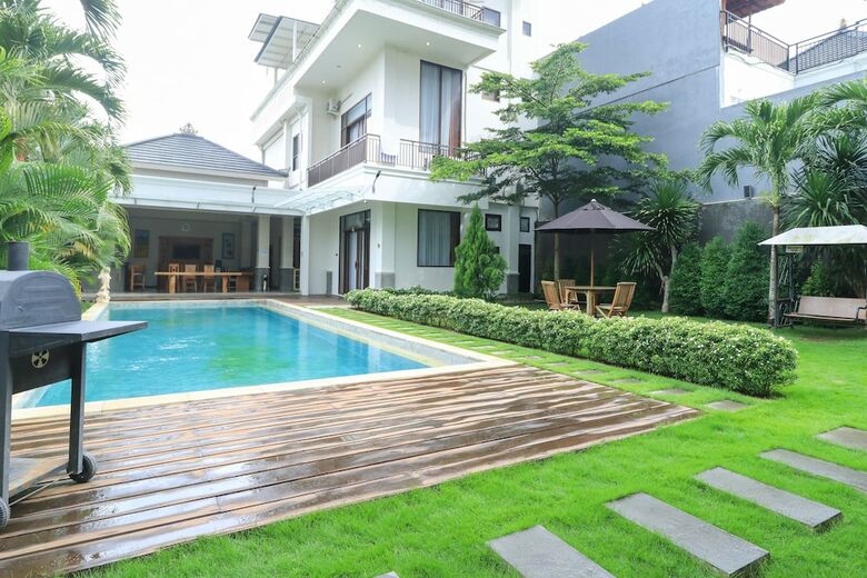 Hotel Jim's Residence