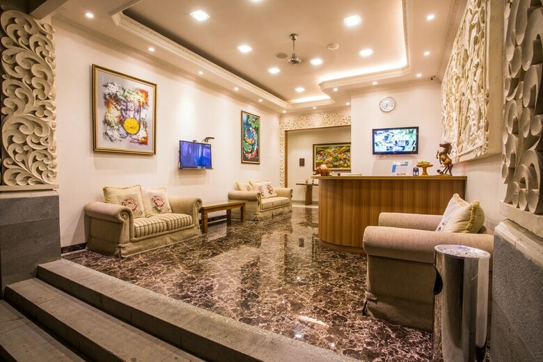 Hotel Jim's Residence
