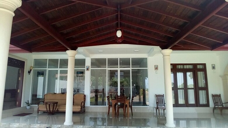 Turtle Paradise Villa & Restaurant