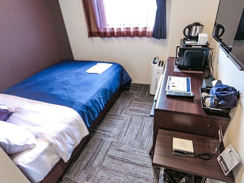 Hotel Livemax Chiba-ekimae