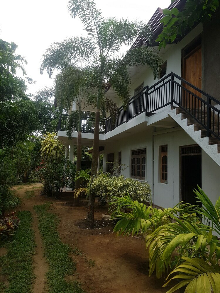Hotel Amada Lake View Homestay